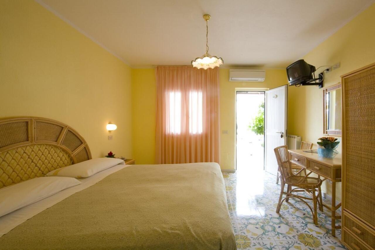 Hotel Terme Fiola Casamicciola Terme Dış mekan fotoğraf
